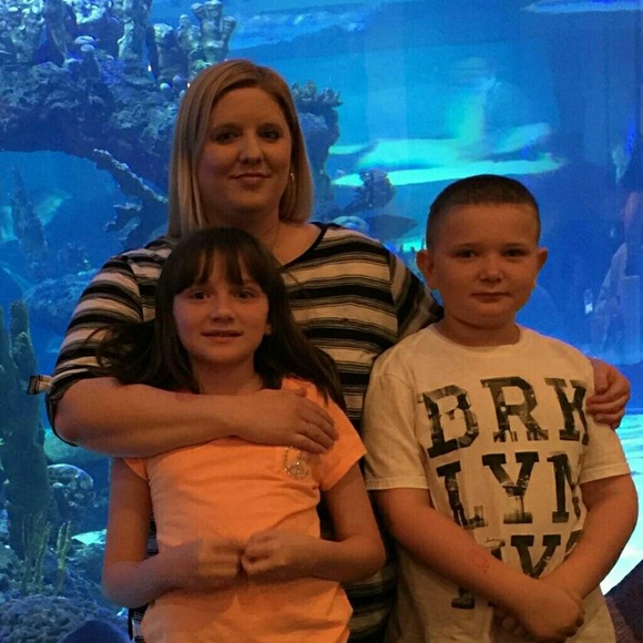 Meet your Posher, Marisa - Picture 1 of 1